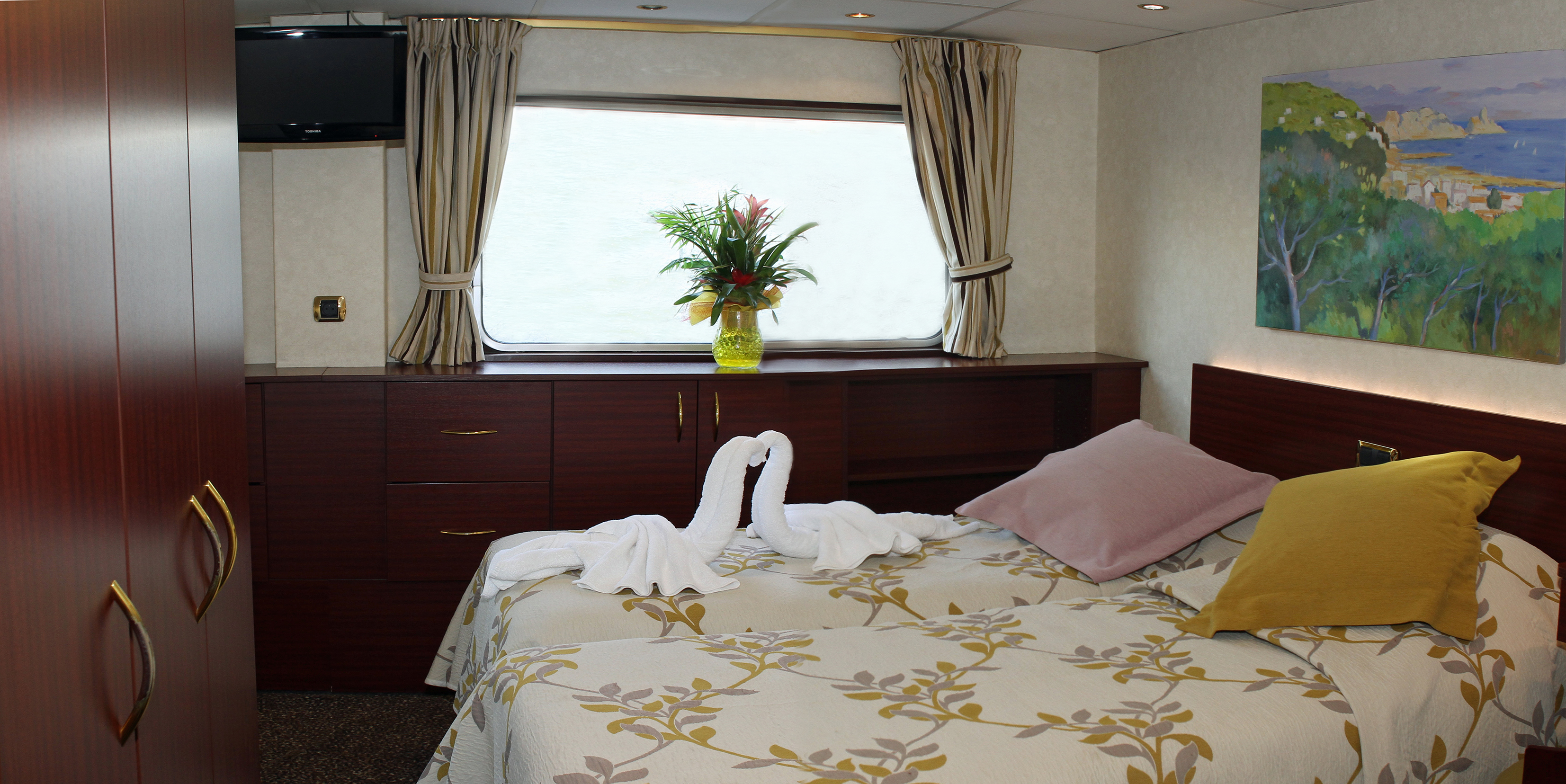 CroisiEurope MS Michelangelo Cabin 3.jpg